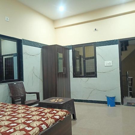 Shri Janki Vatika Hotel Vrindavan Bagian luar foto