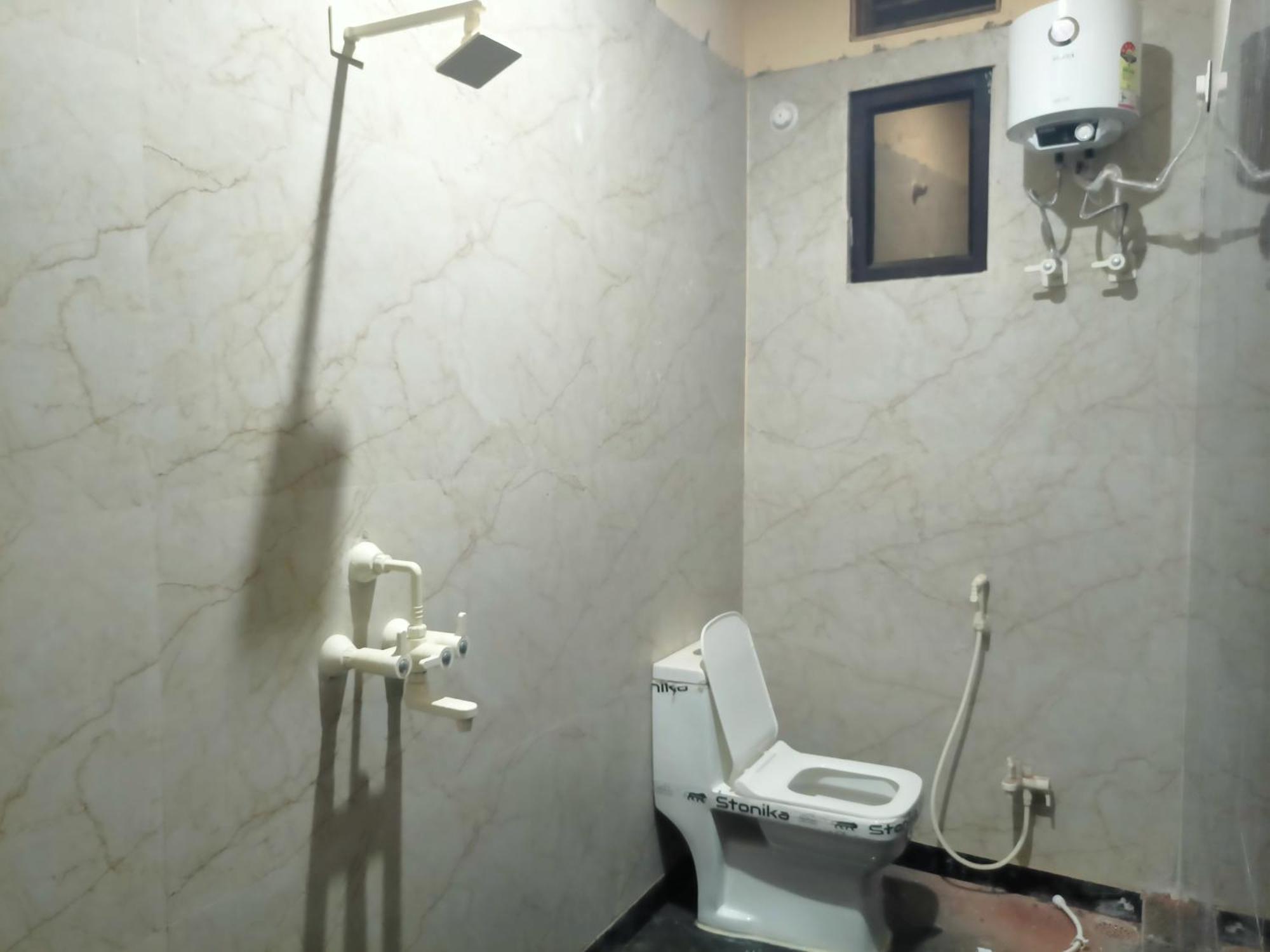 Shri Janki Vatika Hotel Vrindavan Bagian luar foto